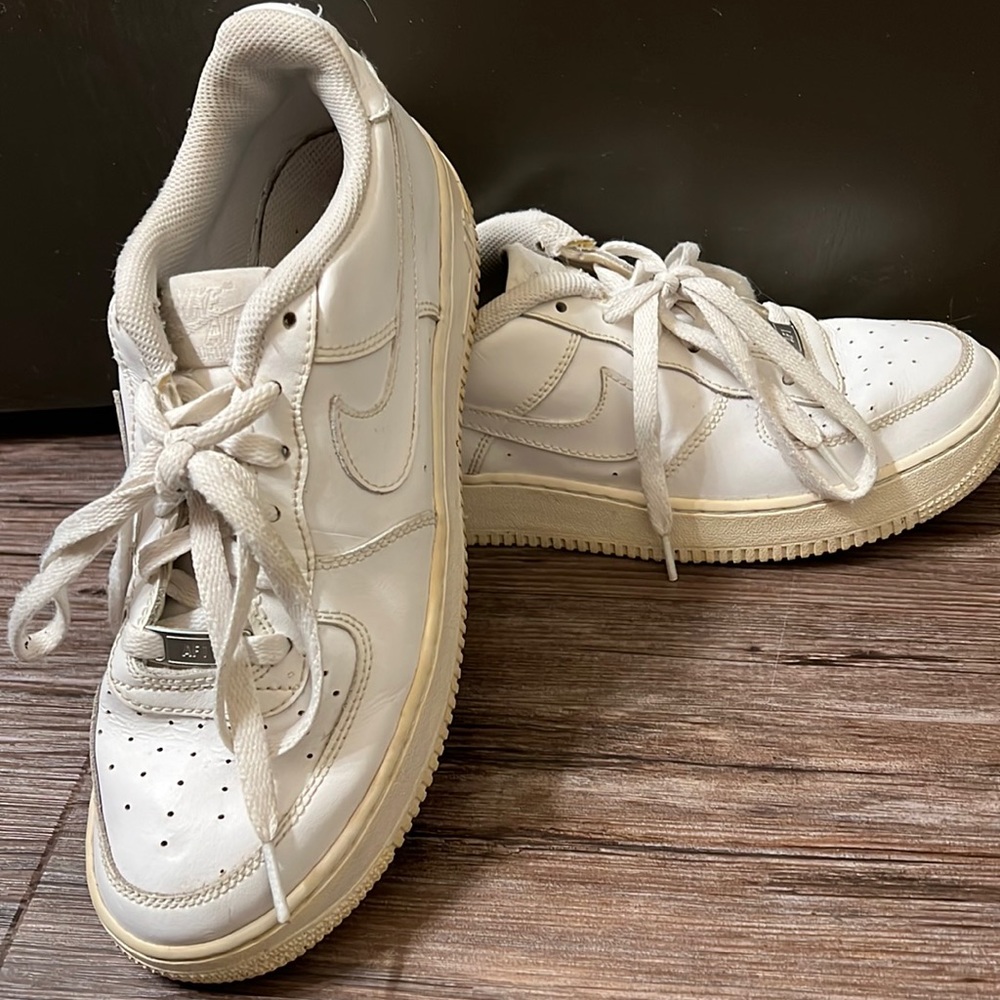 Nike AirForce 1 AF1 tennis shoes. Size 7Y, womens 8, EU 40